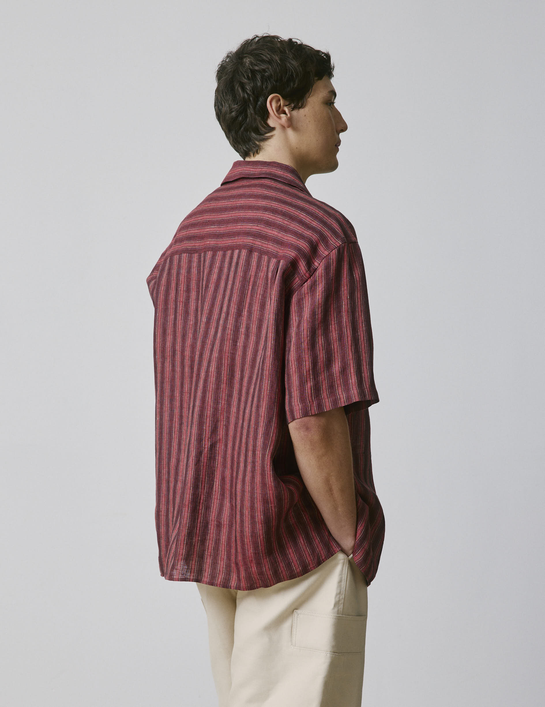 Chemise Lois manches courtes en lin rayé bordeaux - Image 2